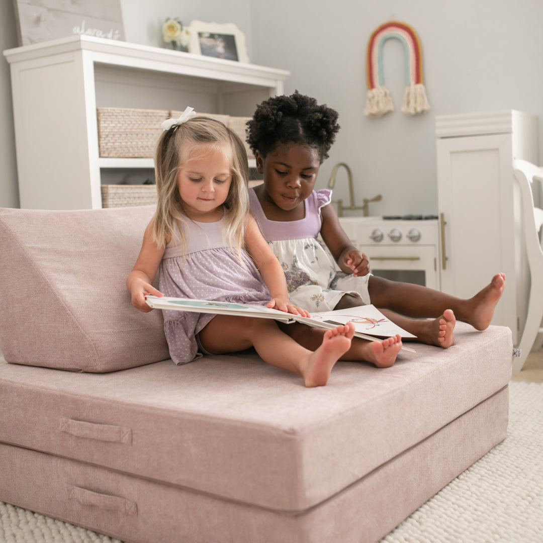 Best couches hotsell to cuddle on